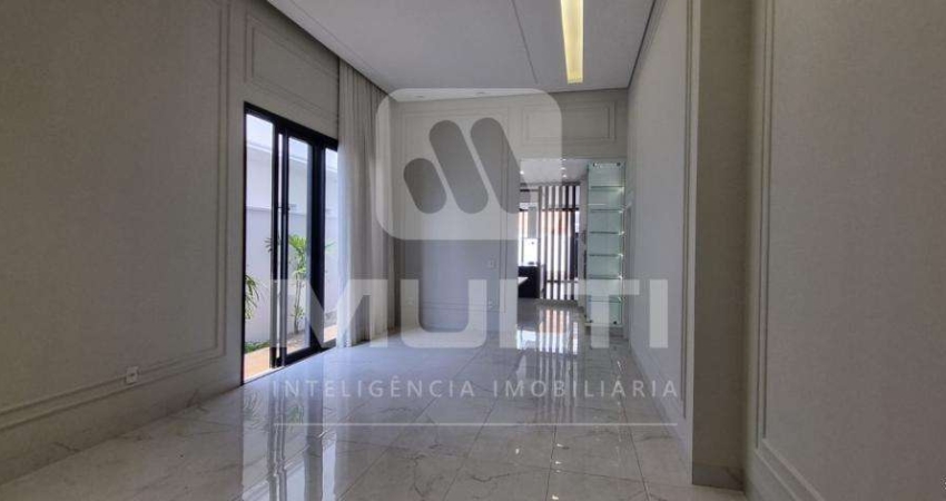 Casa em condomínio fechado com 3 quartos à venda em Laranjeiras, Uberlândia 