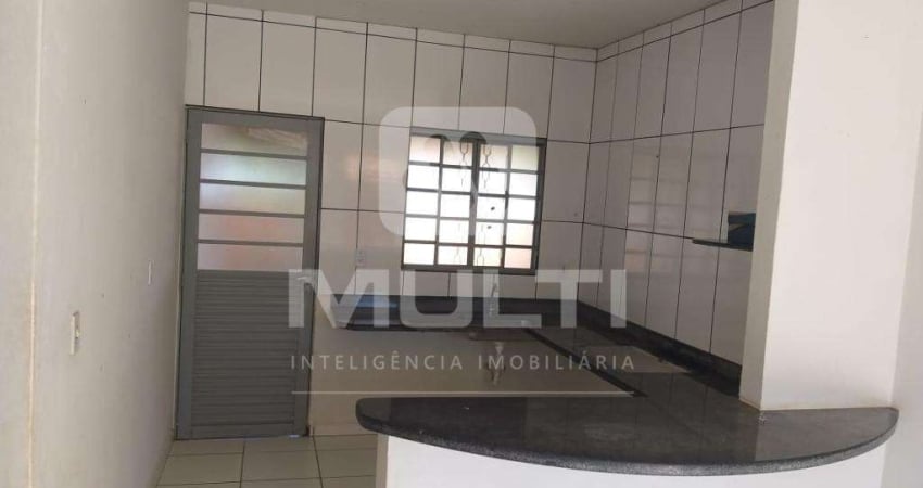 Casa com 3 quartos à venda no Jardim Holanda, Uberlândia 