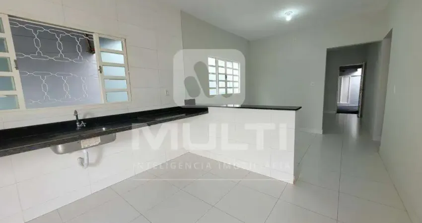 Casa com 3 quartos à venda no Jardim das Palmeiras, Uberlândia 