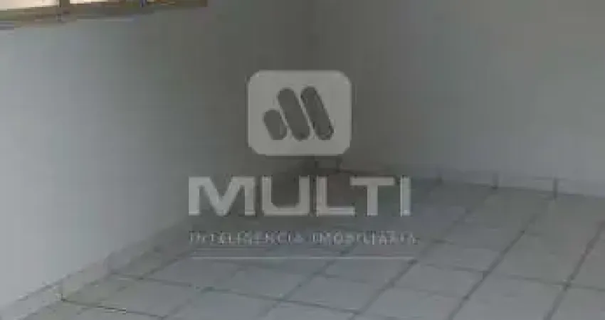 Casa com 3 quartos à venda no Jardim Holanda, Uberlândia 