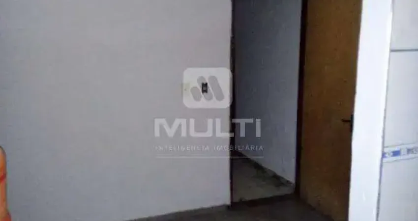 Casa com 5 quartos à venda no Planalto, Uberlândia 