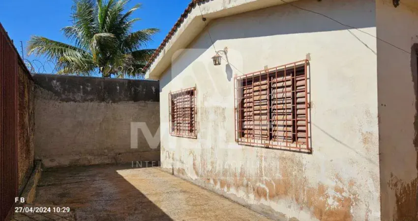 Casa com 3 quartos à venda no Pampulha, Uberlândia 