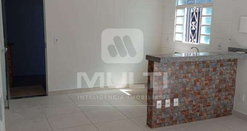 Casa com 3 quartos à venda no Canaã, Uberlândia 