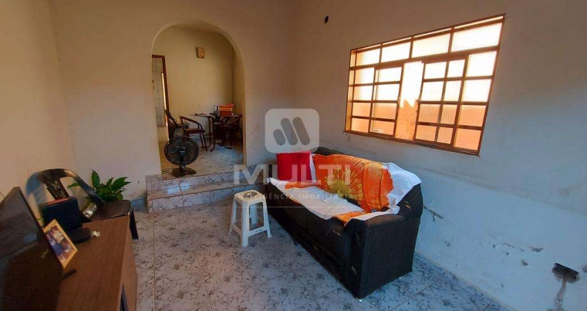 Casa com 3 quartos à venda no Daniel Fonseca, Uberlândia 