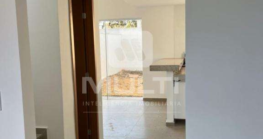 Casa em condomínio fechado com 3 quartos à venda no Valparaíso, Uberlândia 