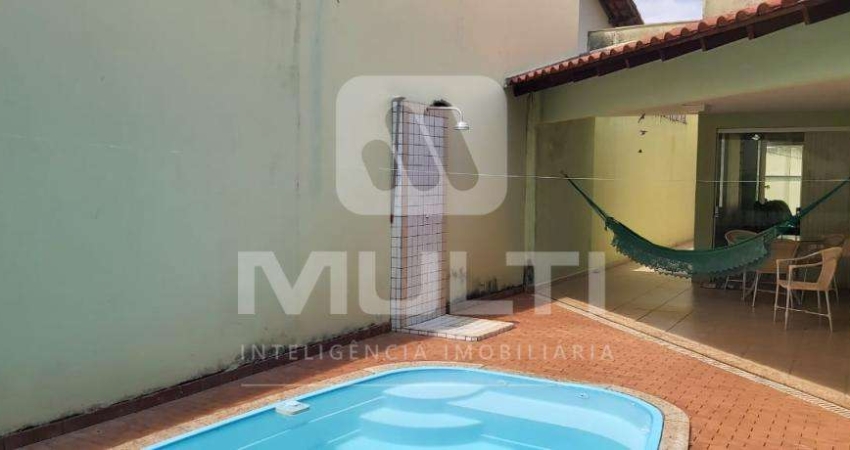Casa com 1 quarto à venda no Vigilato Pereira, Uberlândia 