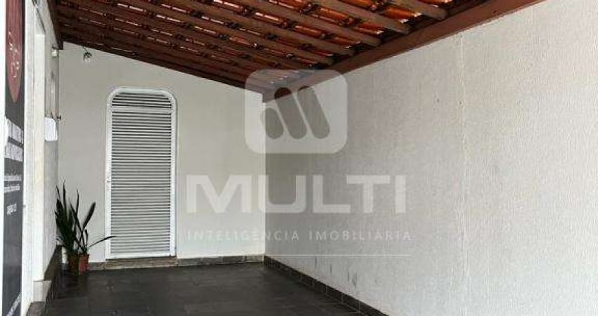 Casa com 4 quartos à venda no Centro, Uberlândia 
