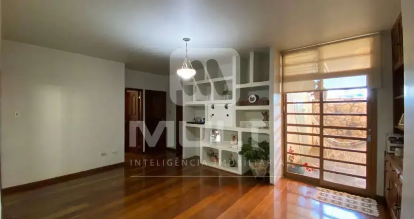 Casa com 4 quartos à venda no Lidice, Uberlândia 