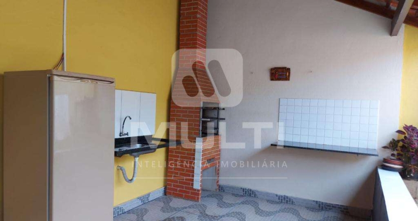 Casa com 3 quartos à venda no Mansour, Uberlândia 
