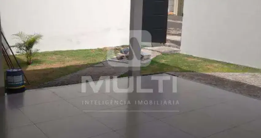 Casa com 3 quartos à venda na Cidade Jardim, Uberlândia 