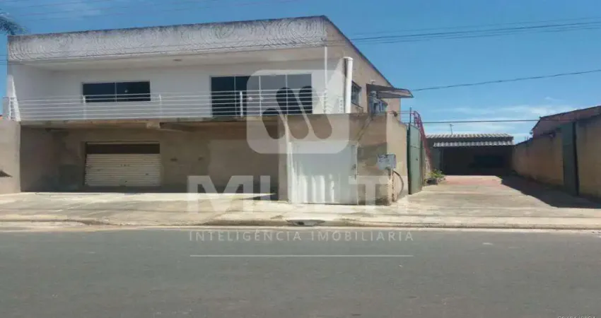 Casa com 3 quartos à venda no Shopping Park, Uberlândia 
