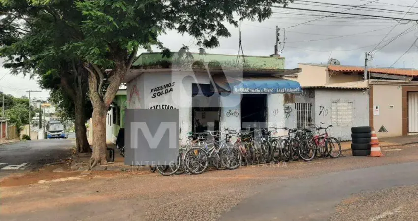 Casa com 8 quartos à venda no Martins, Uberlândia 