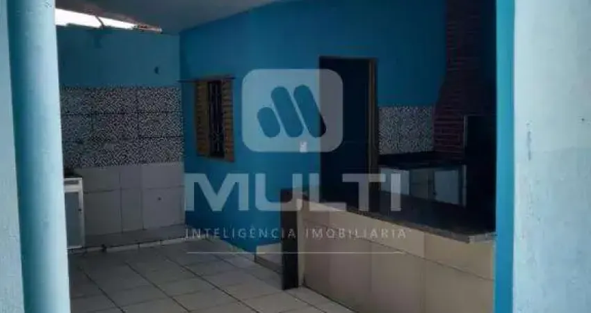 Casa com 3 quartos à venda no Santa Mônica, Uberlândia 