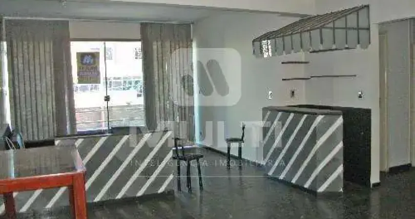 Apartamento com 3 quartos para alugar no Tabajaras, Uberlândia 