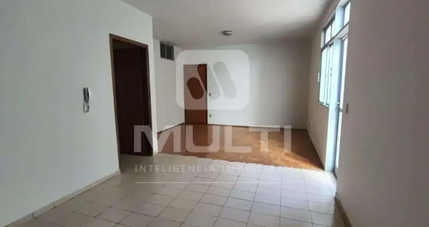 Apartamento com 3 quartos para alugar no Bom Jesus, Uberlândia 