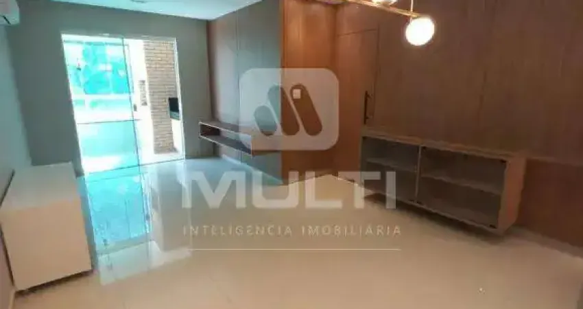 Apartamento com 3 quartos para alugar no Patrimônio, Uberlândia 