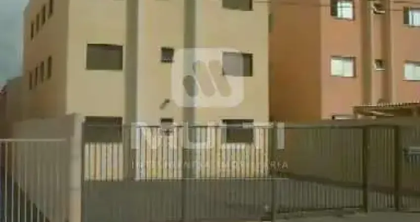 Apartamento com 3 quartos para alugar no Jardim Finotti, Uberlândia 