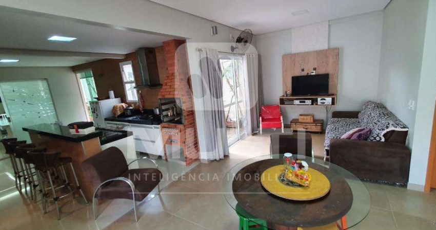 Casa em condomínio fechado com 4 quartos à venda em Saraiva, Uberlândia 