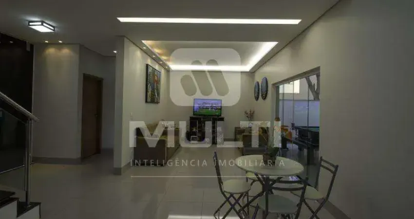 Casa em condomínio fechado com 3 quartos à venda no Aclimação, Uberlândia 