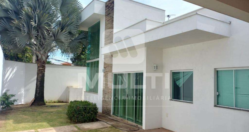Casa comercial à venda na Cidade Jardim, Uberlândia 