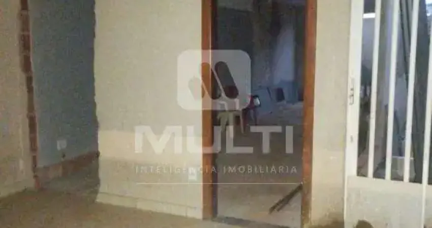 Casa com 3 quartos à venda no Tibery, Uberlândia 