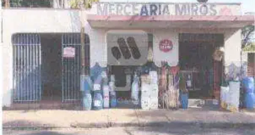 Casa comercial à venda no Jardim das Palmeiras, Uberlândia 
