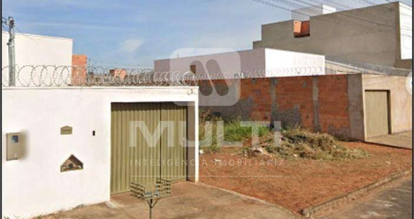 Terreno comercial à venda no Loteamento Monte Hebron, Uberlândia 