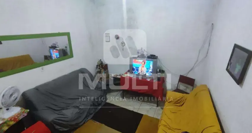 Casa com 5 quartos à venda no Jardim Europa, Uberlândia 