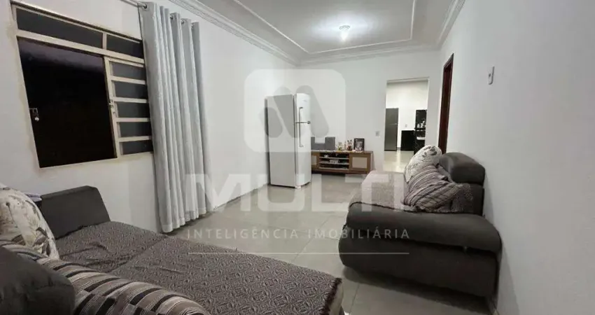 Casa com 3 quartos à venda no Jardim Botânico, Uberlândia 