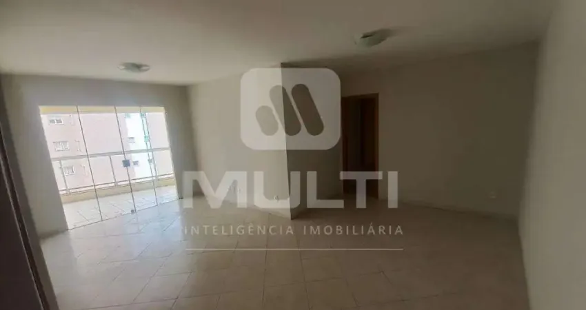 Apartamento com 3 quartos para alugar no Centro, Uberlândia 