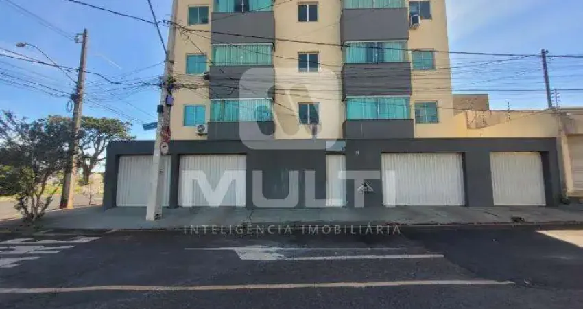 Apartamento com 2 quartos para alugar no Bosque dos Buritis, Uberlândia 