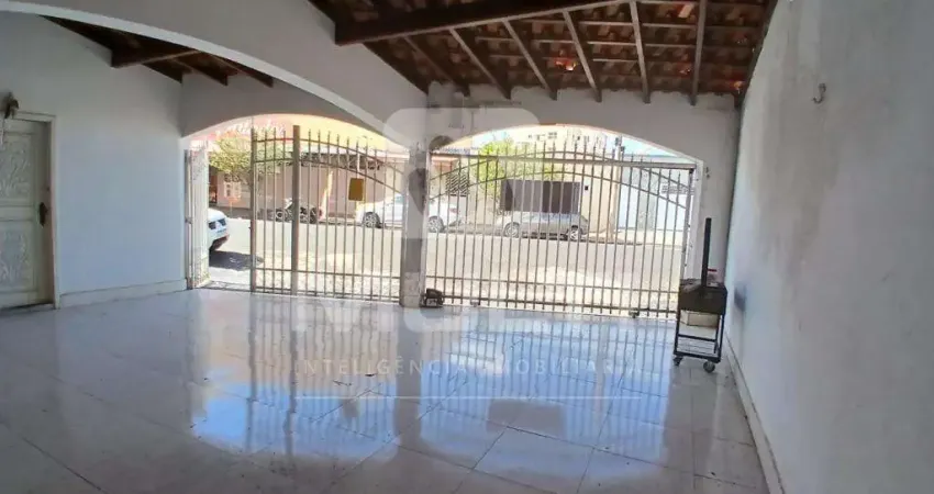 Casa com 3 quartos à venda no Osvaldo Rezende, Uberlândia 