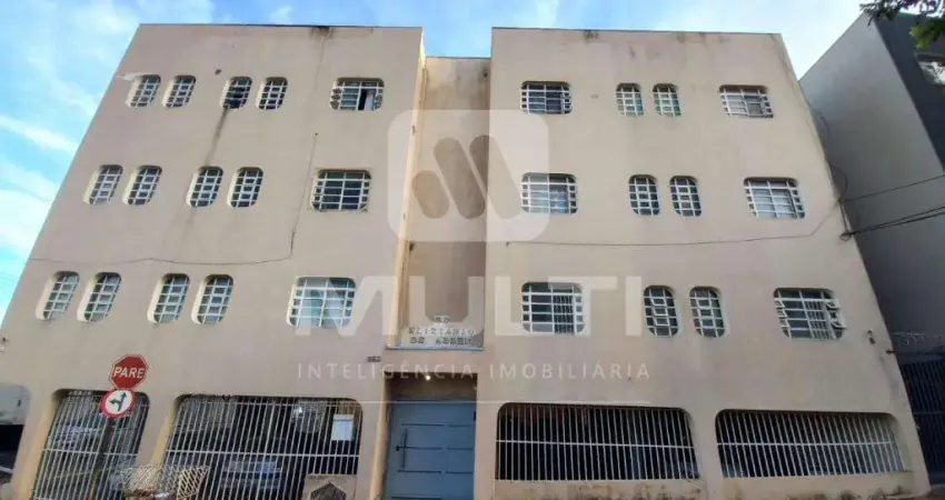 Apartamento com 3 quartos para alugar na Nossa Senhora Aparecida, Uberlândia 