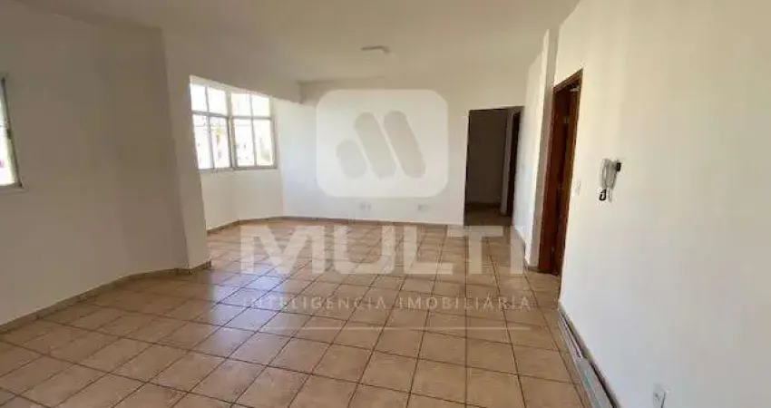 Apartamento com 3 quartos para alugar no Tabajaras, Uberlândia 