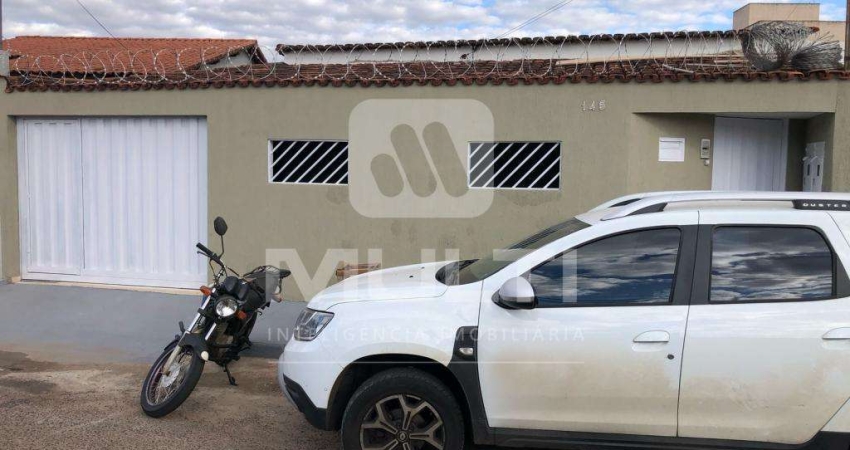 Casa com 4 quartos para alugar no Presidente Roosevelt, Uberlândia 