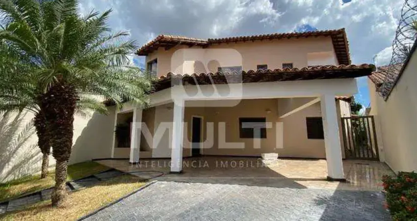Casa com 3 quartos para alugar na Cidade Jardim, Uberlândia 