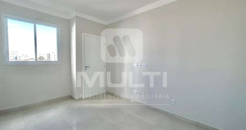 Apartamento com 2 quartos para alugar no Santa Mônica, Uberlândia 