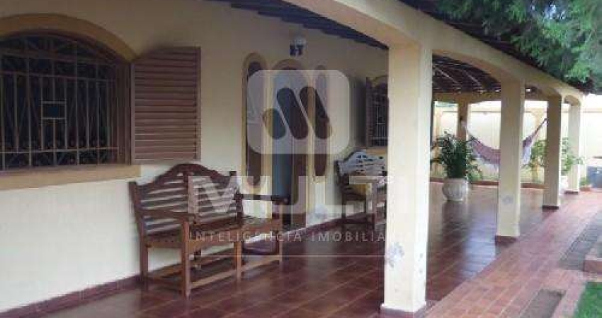 Casa comercial para alugar no Vigilato Pereira, Uberlândia 