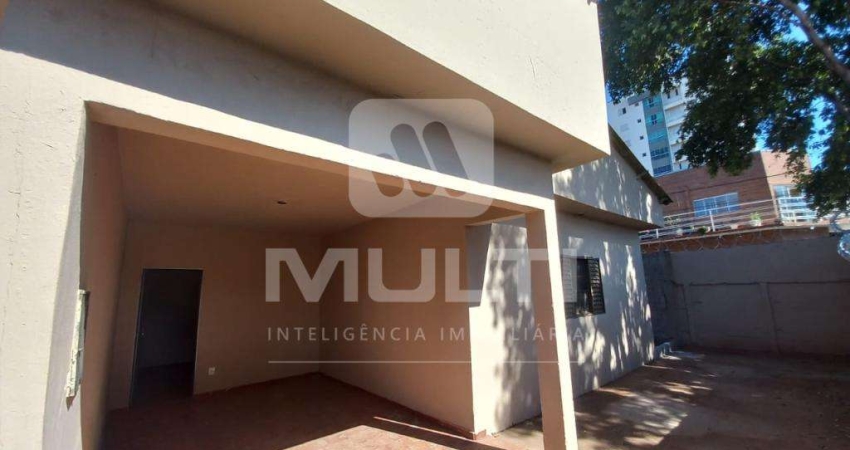 Casa com 4 quartos para alugar no Tubalina, Uberlândia 
