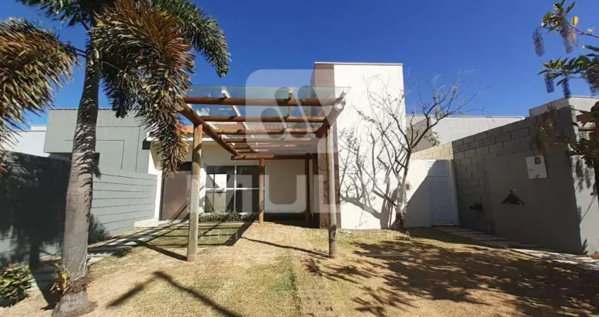 Casa em condomínio fechado com 3 quartos à venda em Laranjeiras, Uberlândia 