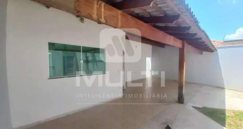 Casa com 3 quartos para alugar no Jardim Botânico, Uberlândia