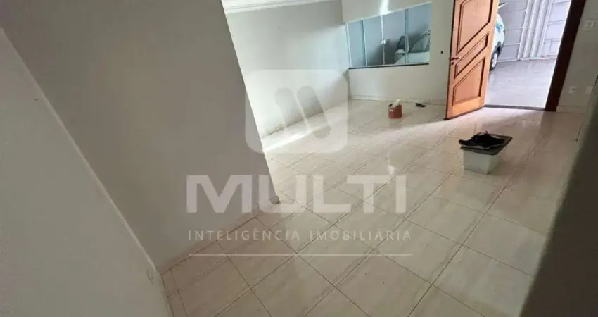 Casa com 3 quartos para alugar na Cidade Jardim, Uberlândia 