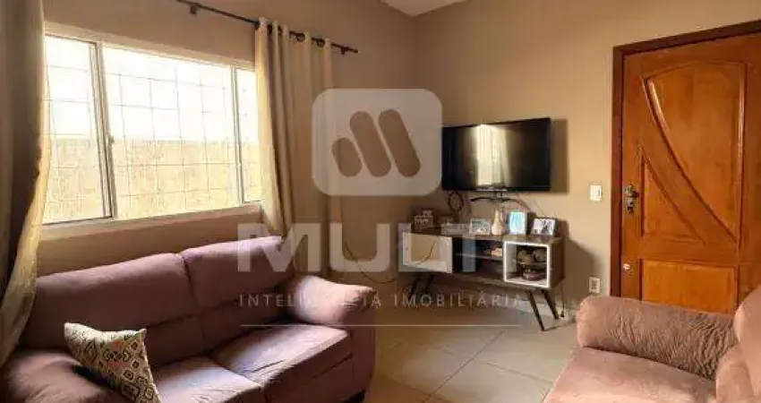 Casa com 3 quartos à venda no Pacaembu, Uberlândia