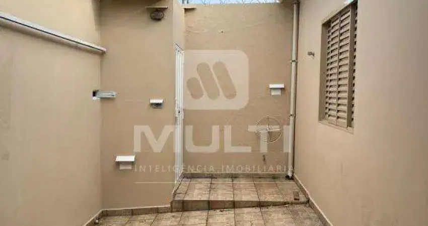 Casa com 3 quartos para alugar no Jardim Patrícia, Uberlândia 