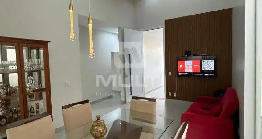 Casa com 3 quartos à venda no Jardim Botânico, Uberlândia
