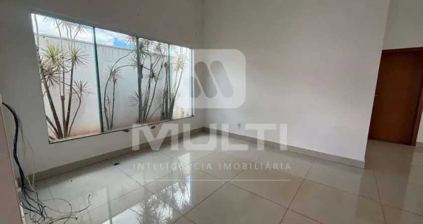 Casa em condomínio fechado com 3 quartos à venda em Laranjeiras, Uberlândia 