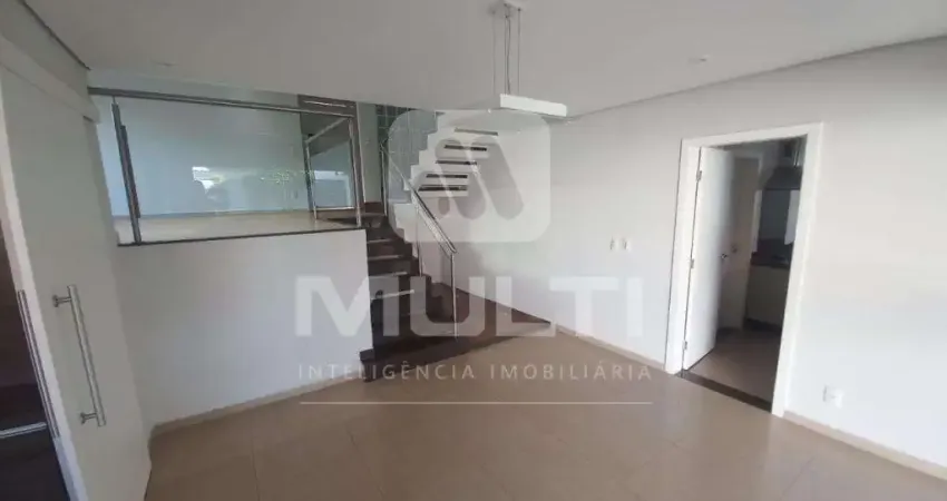 Casa em condomínio fechado com 3 quartos para alugar no Jardins Barcelona, Uberlândia 