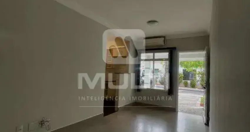 Casa em condomínio fechado com 3 quartos à venda em Granada, Uberlândia 