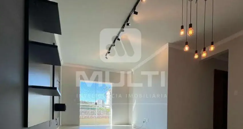 Apartamento com 4 quartos para alugar em Saraiva, Uberlândia 