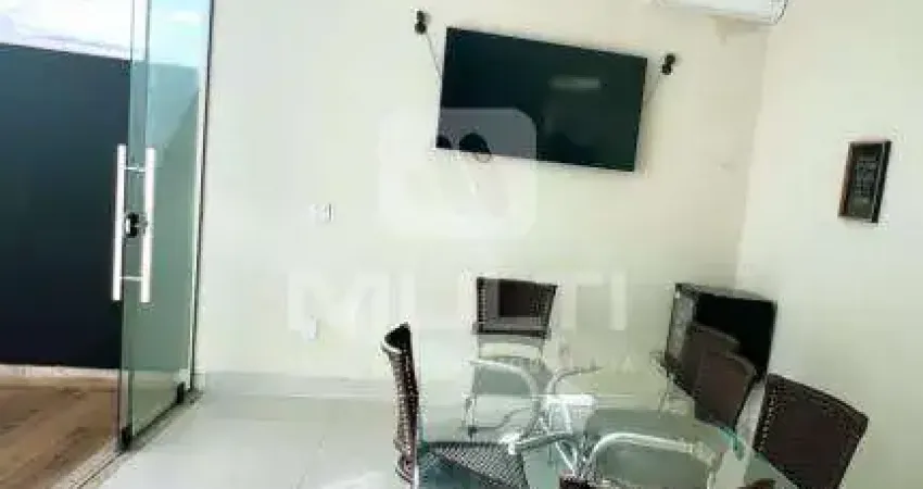 Casa em condomínio fechado com 3 quartos à venda no Alto Umuarama, Uberlândia 